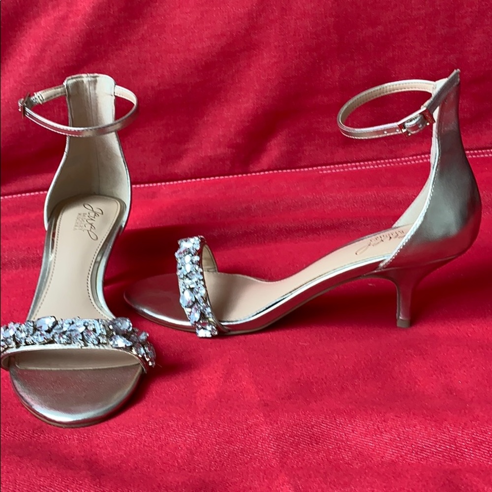Jewel Badgley Mischka Gold Heels